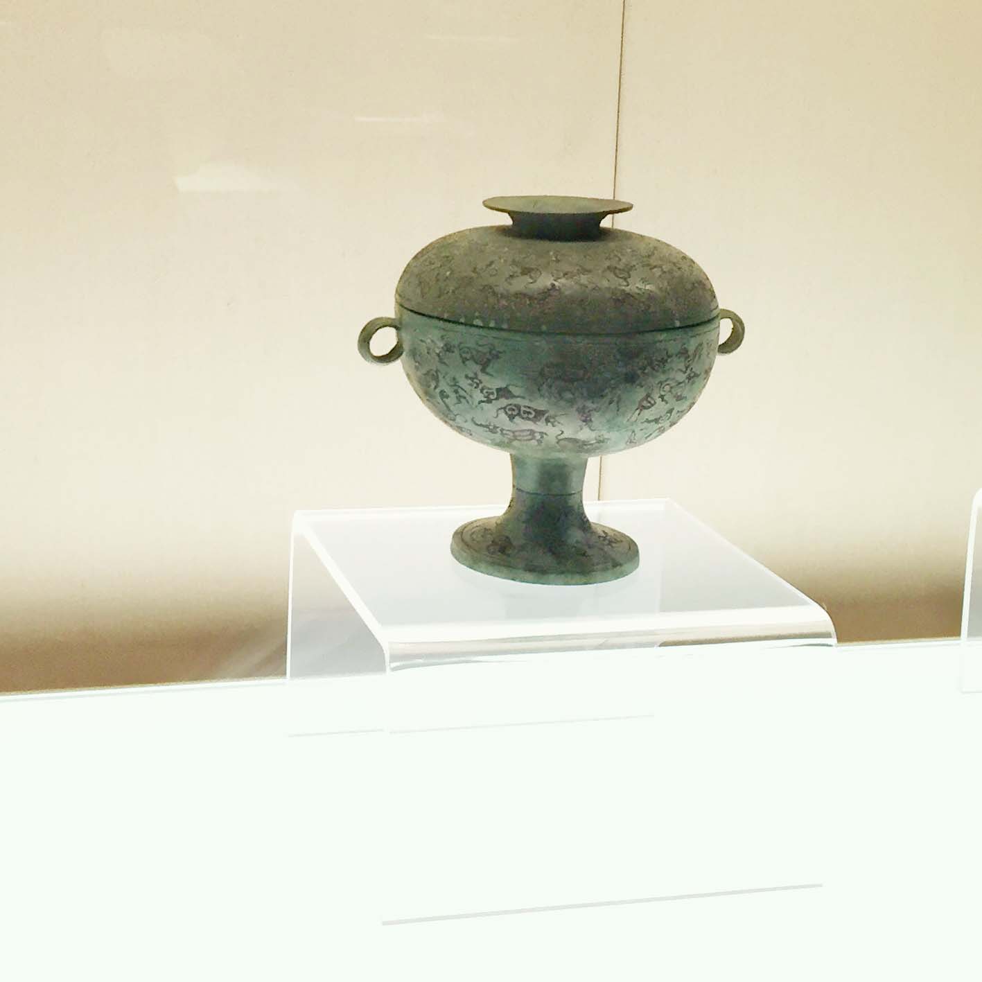 镶嵌狩猎纹豆,春秋晚期(公元前6世纪上半叶-前476年)